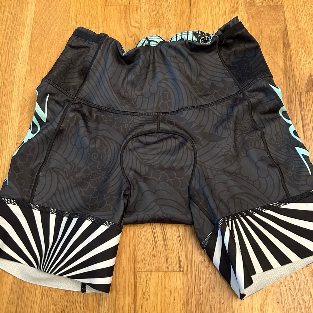 Zoot Sports Tokyo / Mint Waves triathlon shorts medium